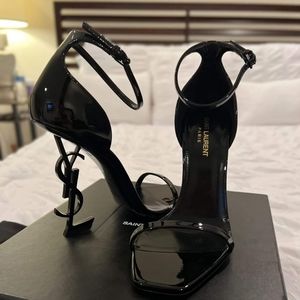 Ysl Opyum 110 Black Patent size 39.5 heels (Authentic)